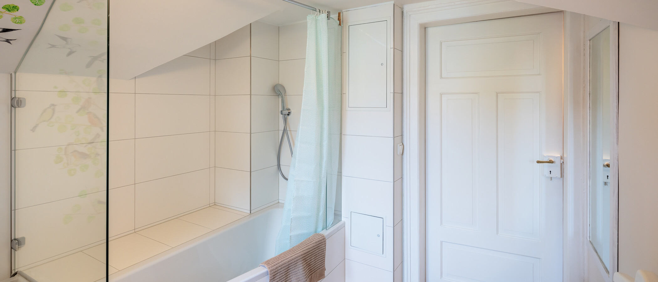 appartement sous les toits München Pasing 02 salle de bain 14002
