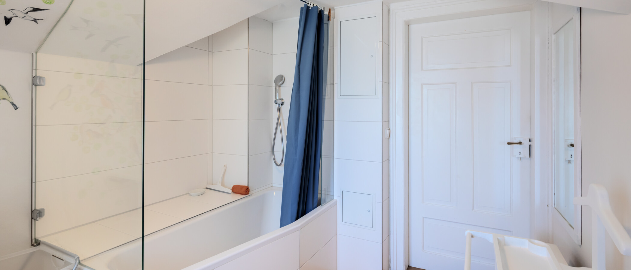appartement sous les toits München Pasing 02 salle de bain 14002