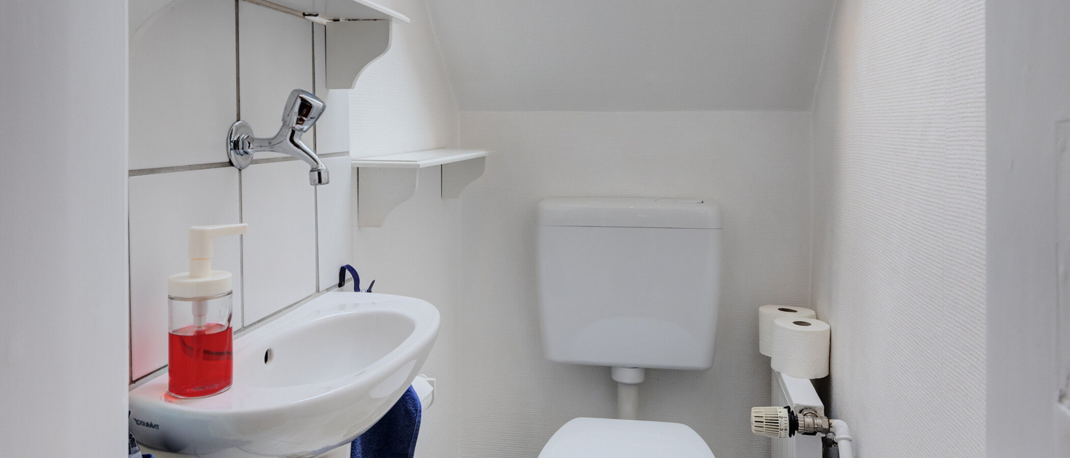 appartement sous les toits München Pasing 01 toilettes séparées 14002