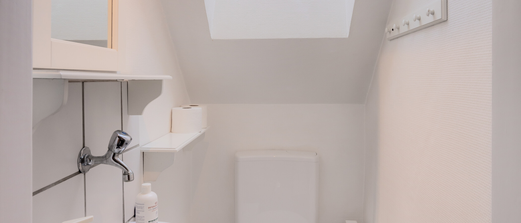 appartement sous les toits München Pasing 01 toilettes séparées 14002