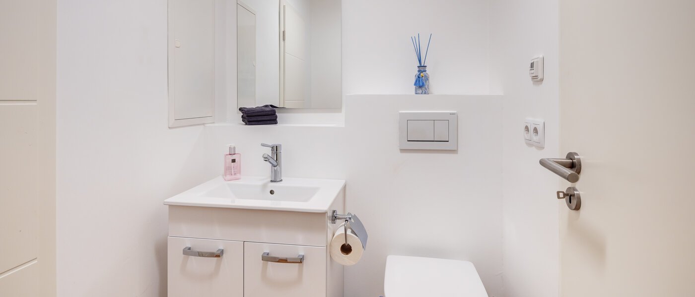 appartement style maisonnette München Solln 01 toilettes séparées 14111