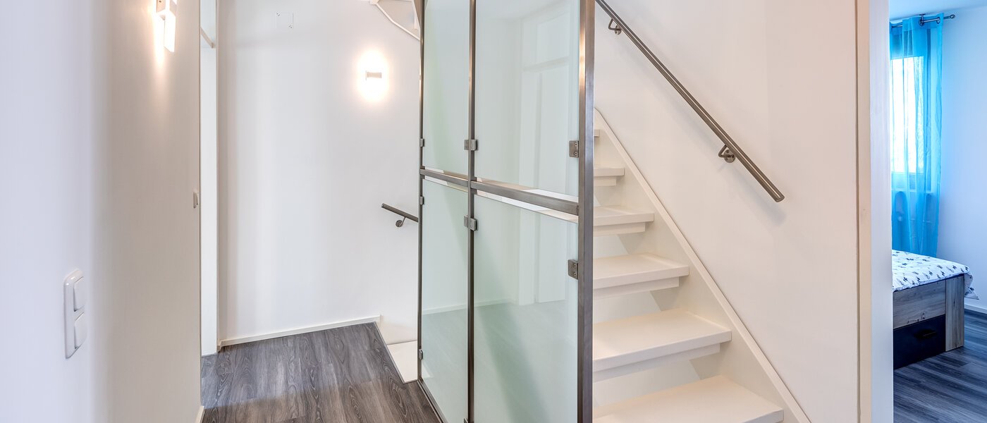 maison mitoyenne placée au milieu de la rangée Germering 01 entrée/couloir 14170