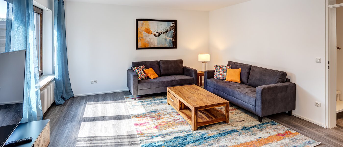 maison mitoyenne placée au milieu de la rangée Germering 01 salle de séjour 14170