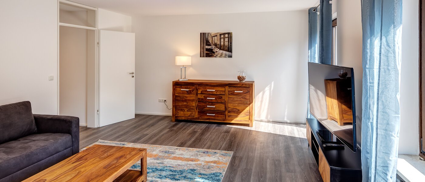 maison mitoyenne placée au milieu de la rangée Germering 03 salle de séjour 14170