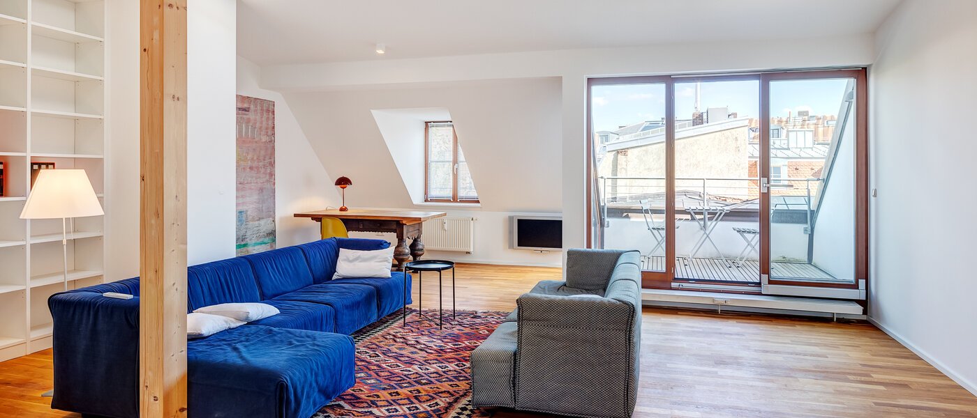 appartement sous les toits München Isarvorstadt 01 pièce à vivre 14172