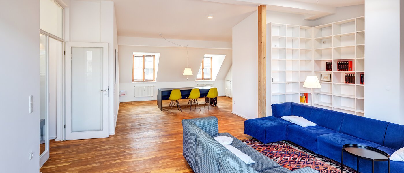 appartement sous les toits München Isarvorstadt 04 pièce à vivre 14172