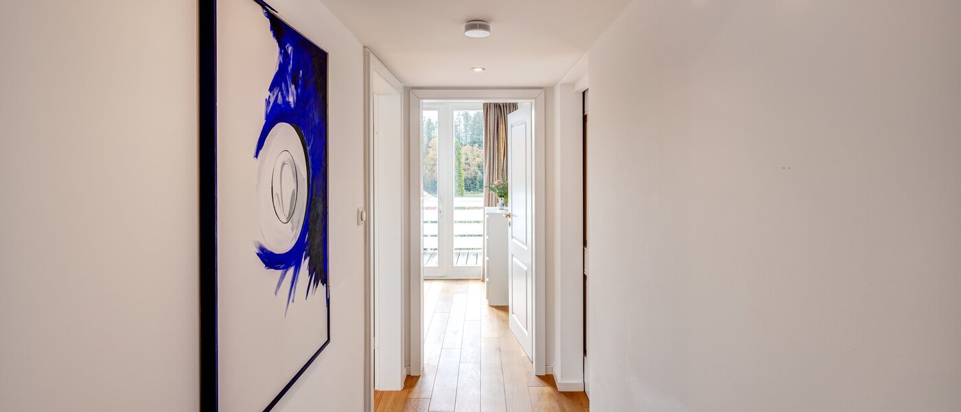 maison Berg am Starnberger See 08 entrée/couloir 14208