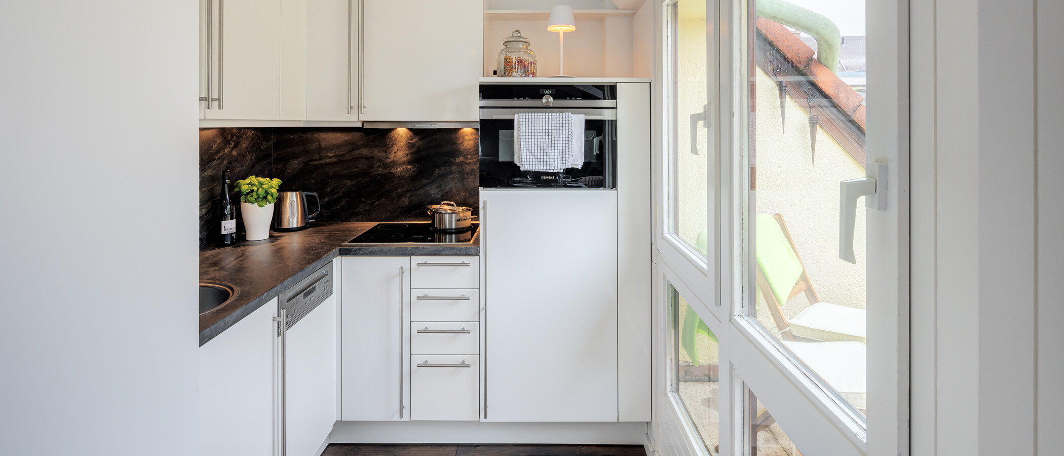 appartement avec terrasse sur le toit München Großhadern 01 cuisine 14211