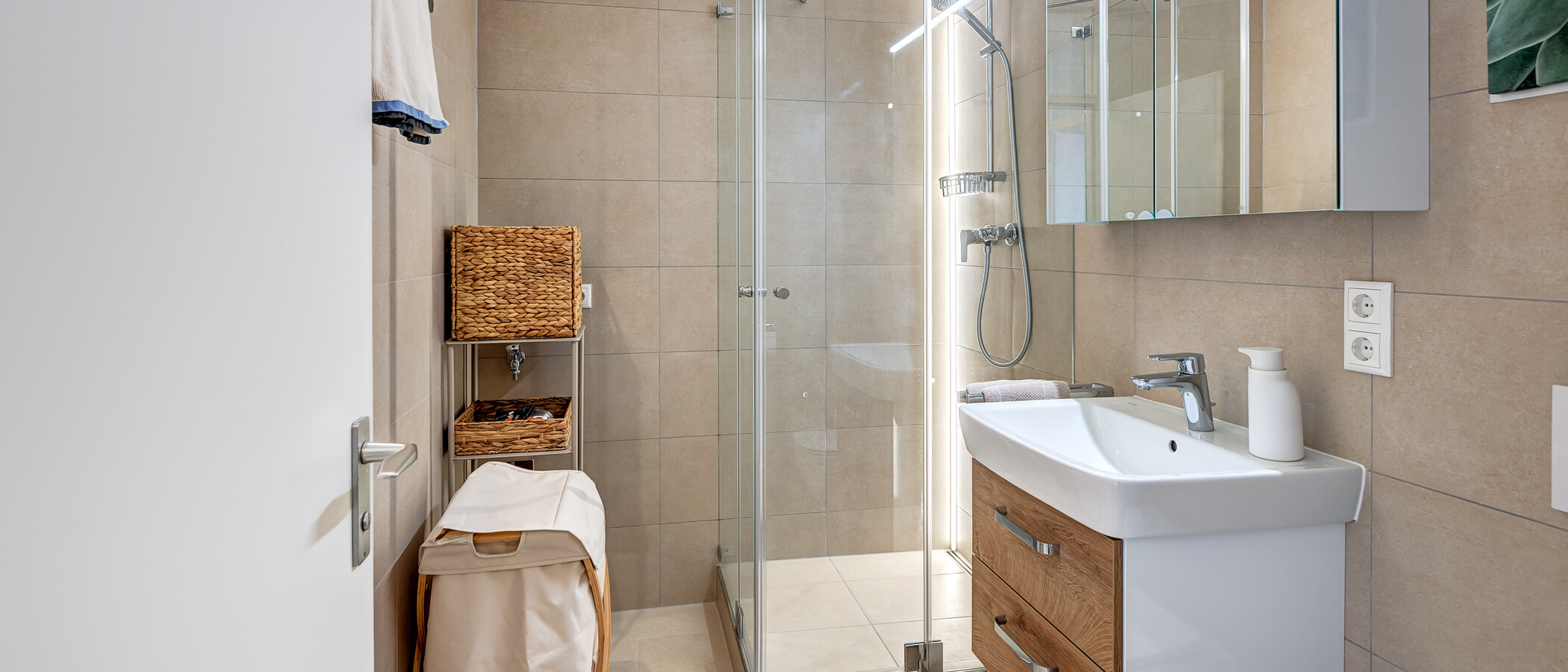 appartement München Schwabing (rechts der Leopoldstraße) 01 salle de bain 14213