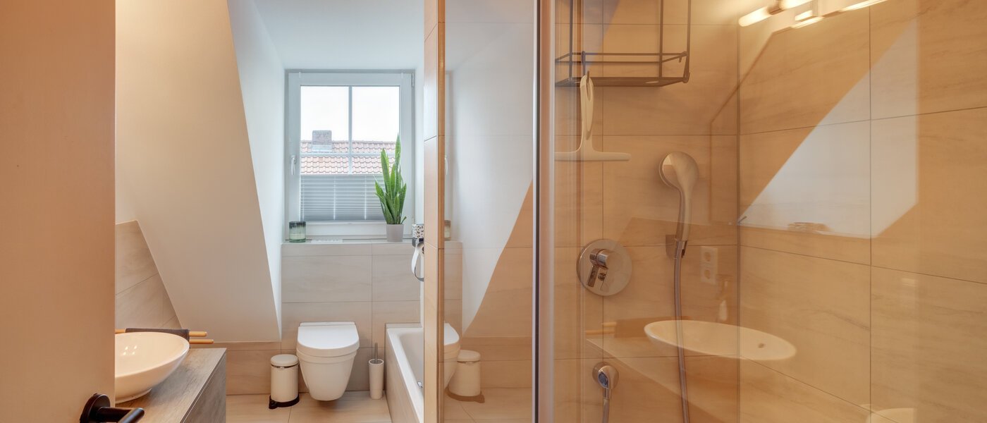 appartement sous les toits München Fasangarten 01 salle de bain 14268