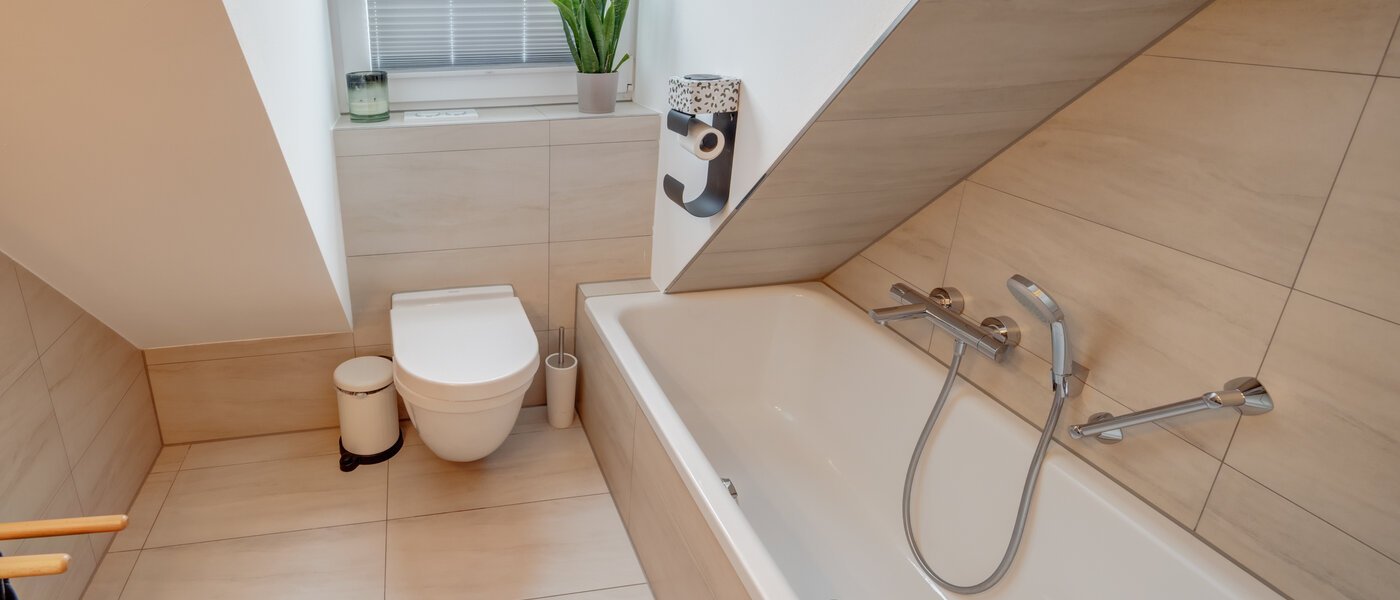 appartement sous les toits München Fasangarten 02 salle de bain 14268