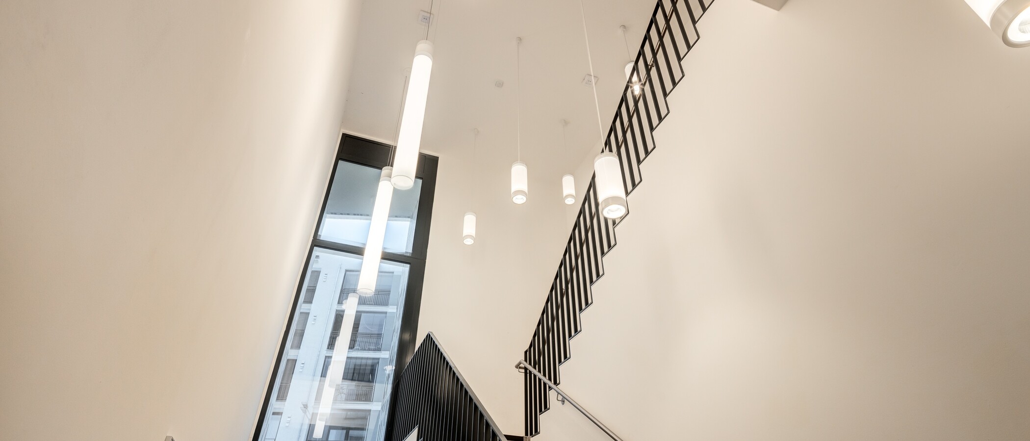 appartement München Neuperlach 01 escalier dans l‘immeuble 14284