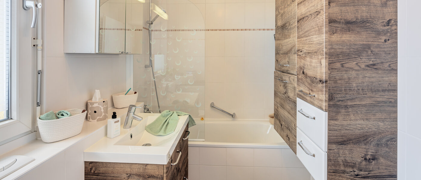 appartement avec terrasse sur le toit München Untermenzing 02 salle de bain 14293