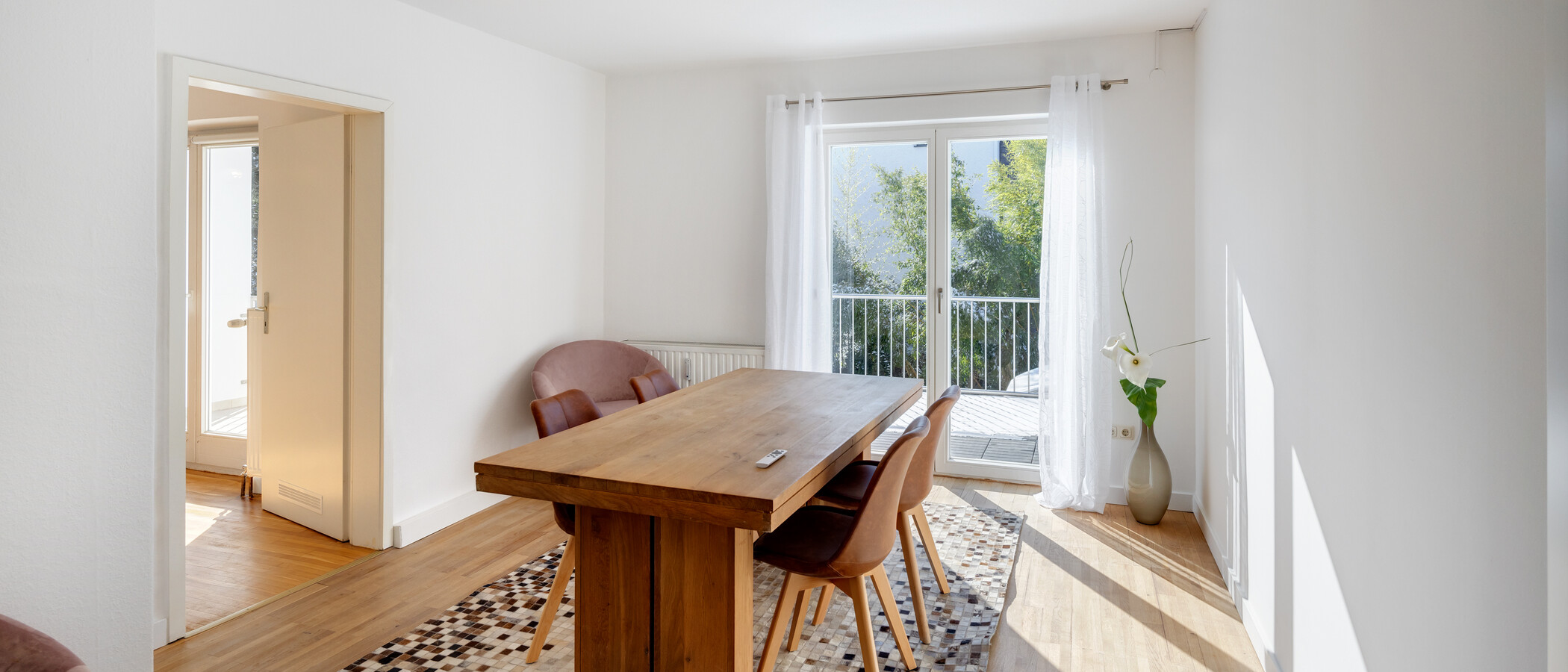 appartement München Bogenhausen 01 salle à manger 14344