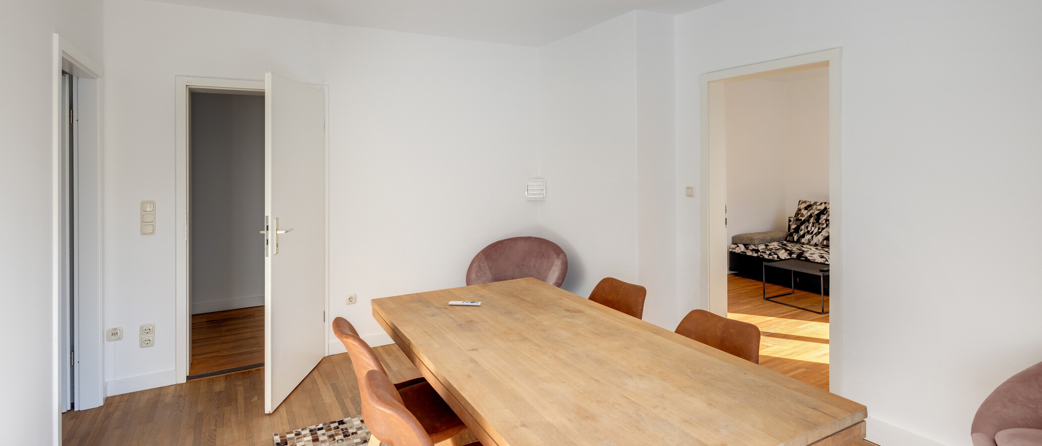 appartement München Bogenhausen 02 salle à manger 14344