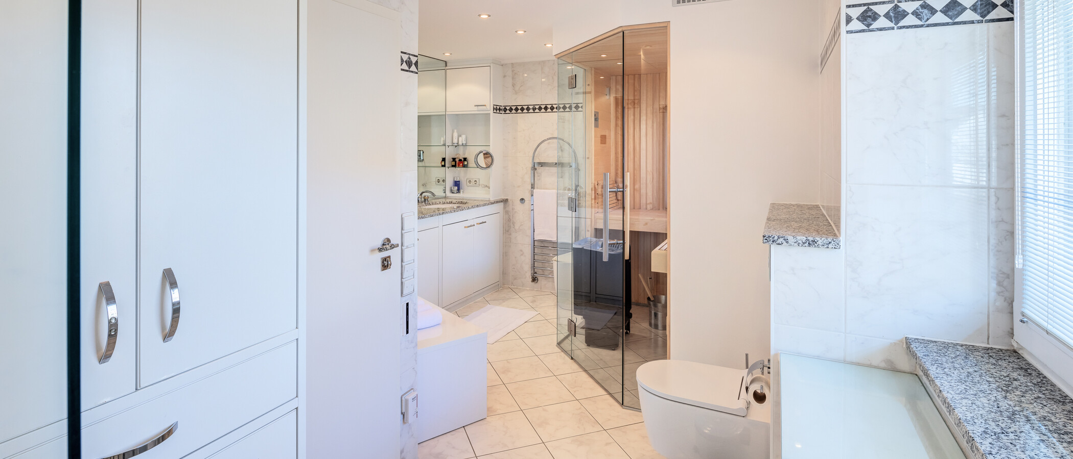 maison mitoyenne Pullach im Isartal 02 1ère salle de bain 14381