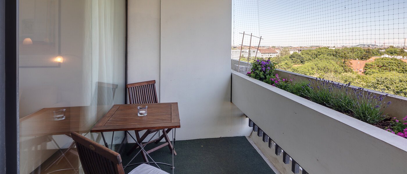 appartement München Schwabing-Georgenschwaige 01 balcon 1439