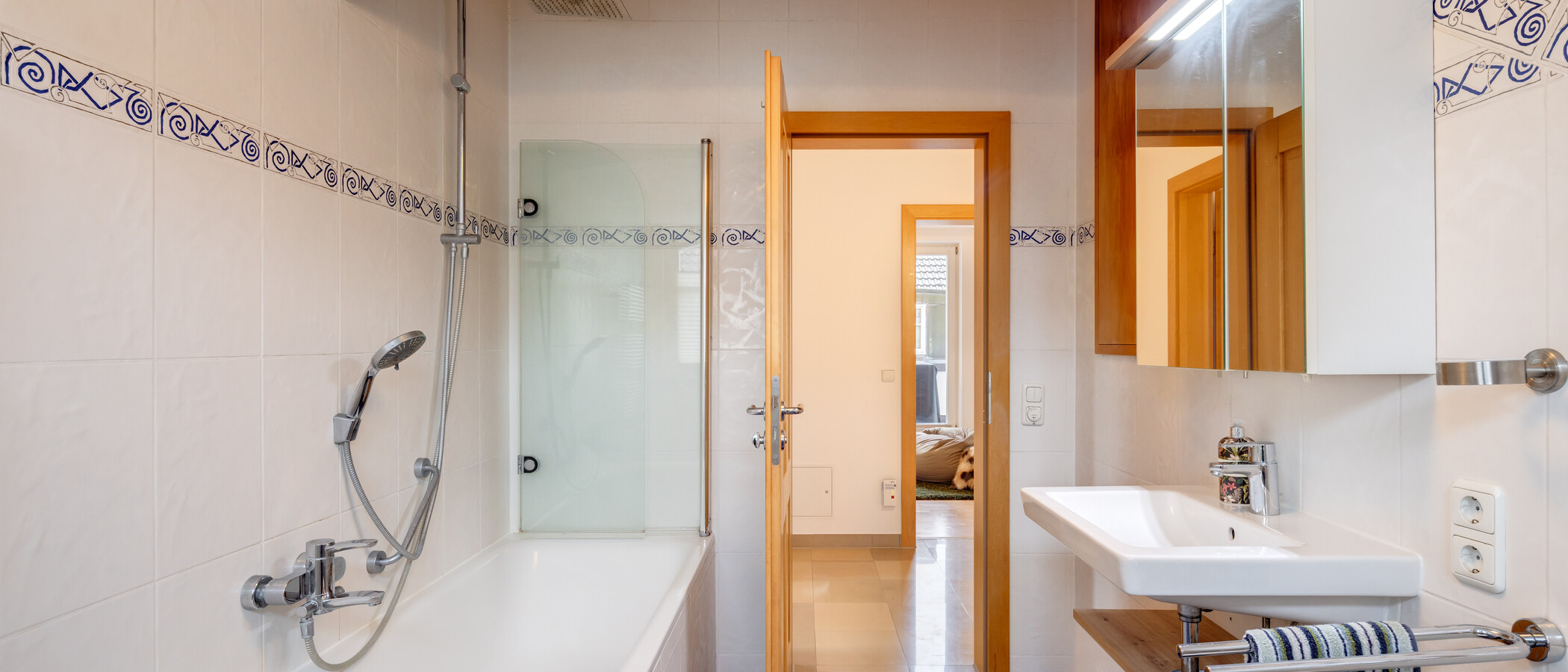 appartement sous les toits München Waldperlach 02 1ère salle de bain 14432