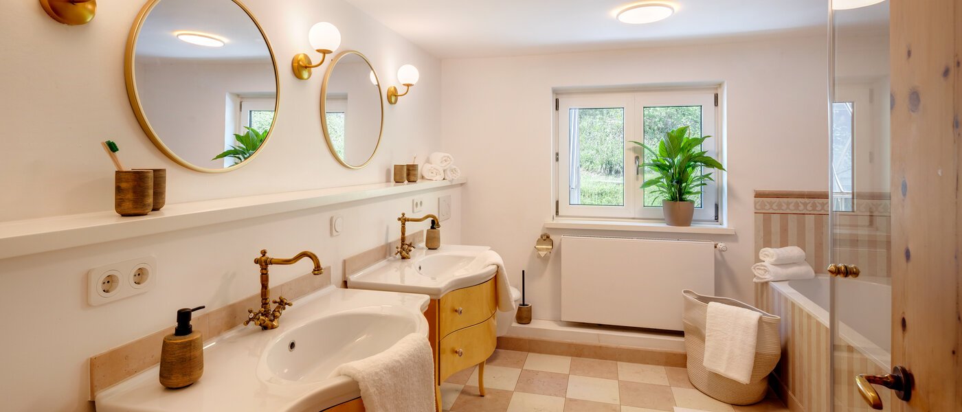 villa Bad Wiessee 01 1ère salle de bain 14436