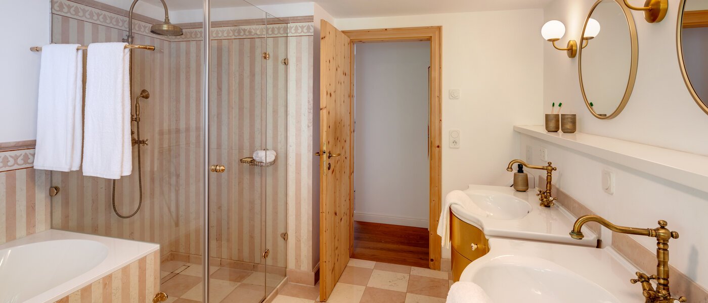 villa Bad Wiessee 03 1ère salle de bain 14436
