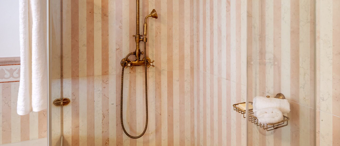 villa Bad Wiessee 04 1ère salle de bain 14436