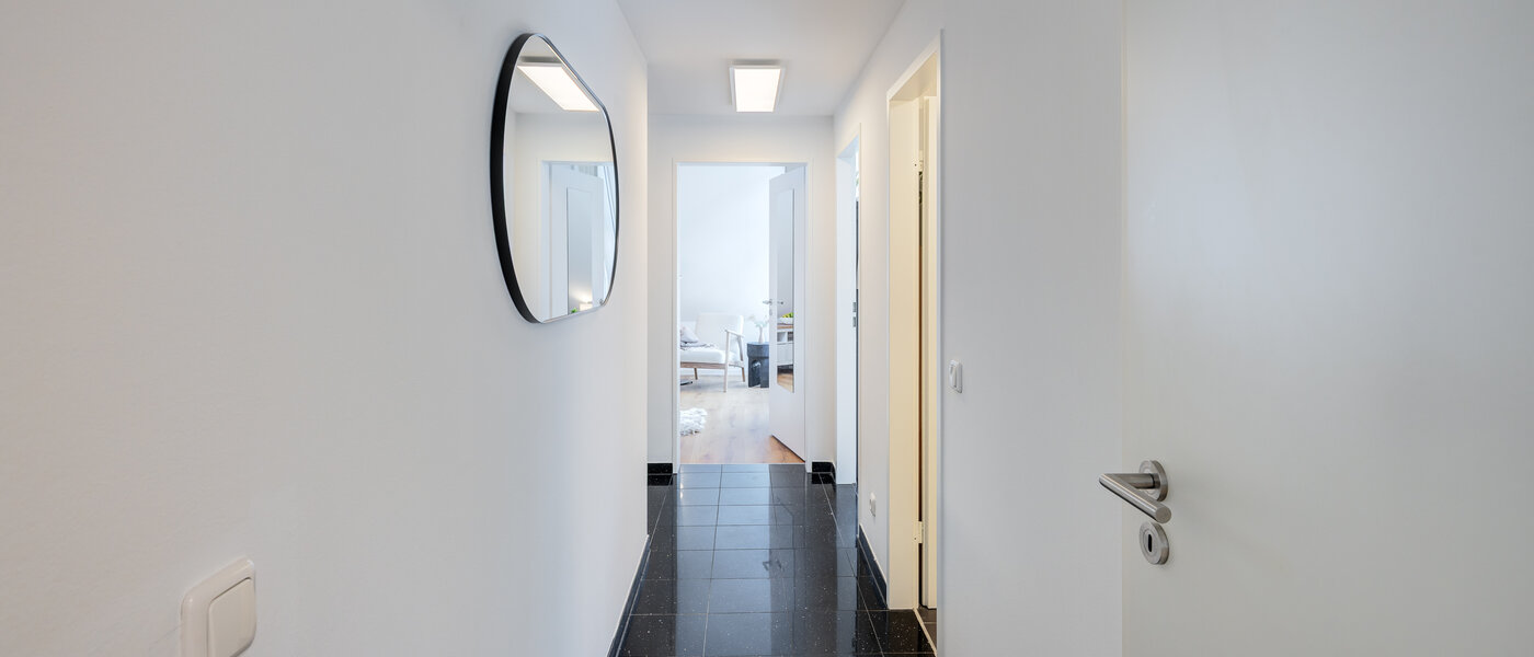 appartement style maisonnette avec mezzanine München Obersendling 01 entrée/couloir 14471