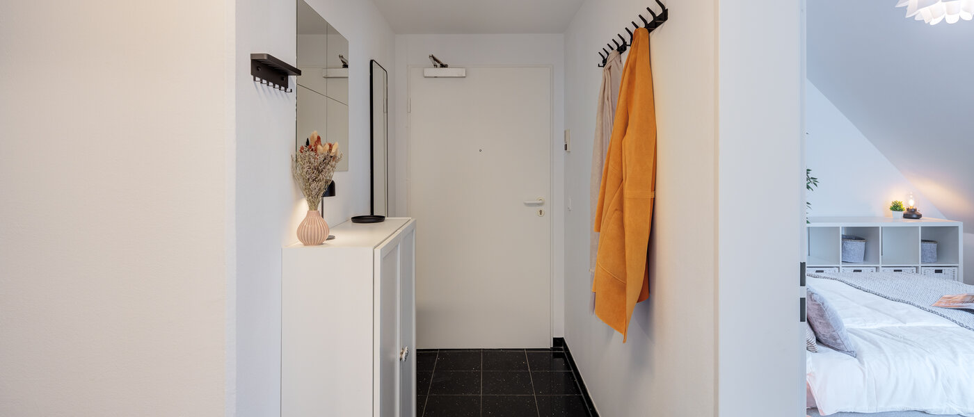 appartement style maisonnette avec mezzanine München Obersendling 03 entrée/couloir 14471