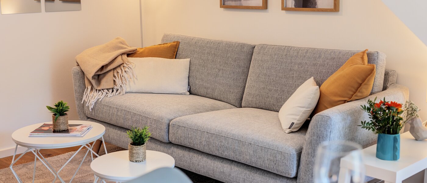 appartement style maisonnette avec mezzanine München Obersendling 06 pièce à vivre 14471