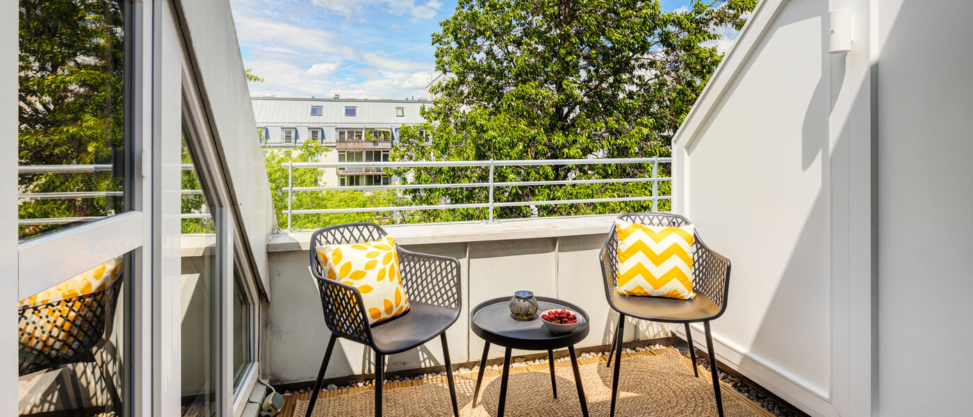 appartement style maisonnette avec mezzanine München Obersendling 01 terrasse sur le toit 14471