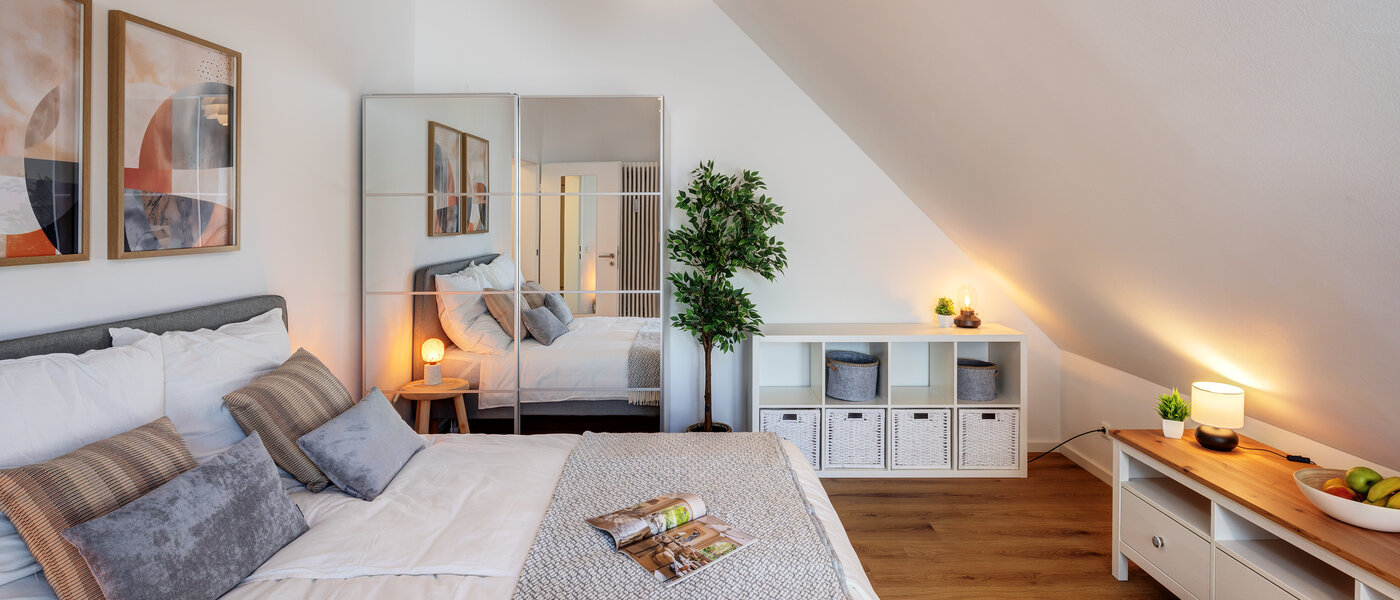 appartement style maisonnette avec mezzanine München Obersendling 04 1ère chambre 14471