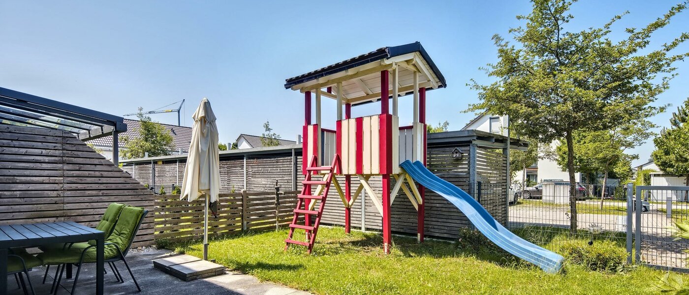 dernière maison de la rangée de maisons mitoyennes Karlsfeld 02 jardin 14478