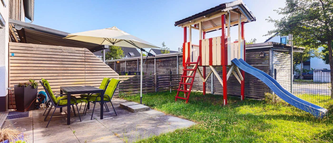 dernière maison de la rangée de maisons mitoyennes Karlsfeld 02 terrasse 14478