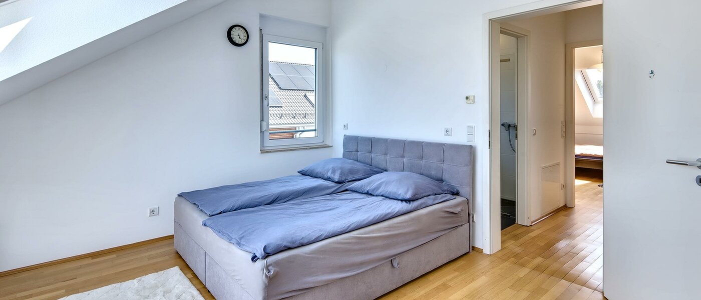 dernière maison de la rangée de maisons mitoyennes Karlsfeld 01 1ère chambre 14478