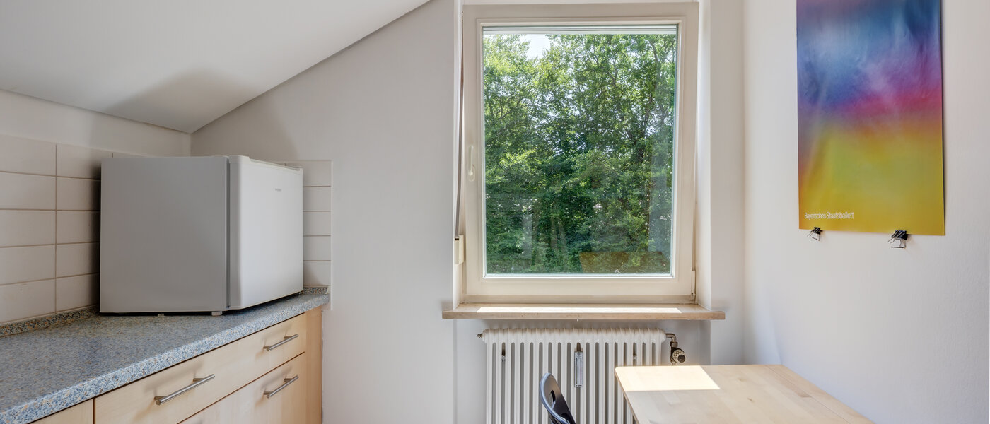 appartement sous les toits München Harlaching 03 cuisine 14501