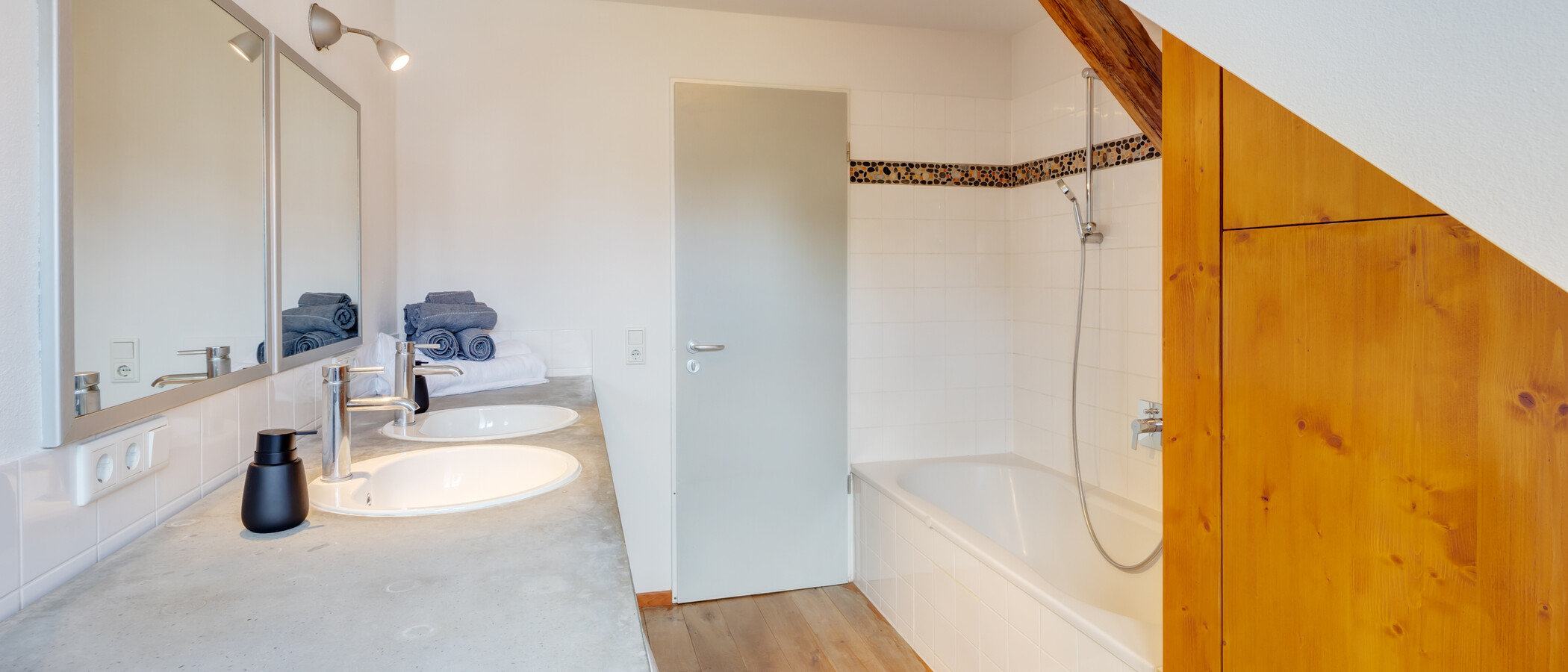 appartement sous les toits München Dreimühlenviertel 03 1ère salle de bain 14505