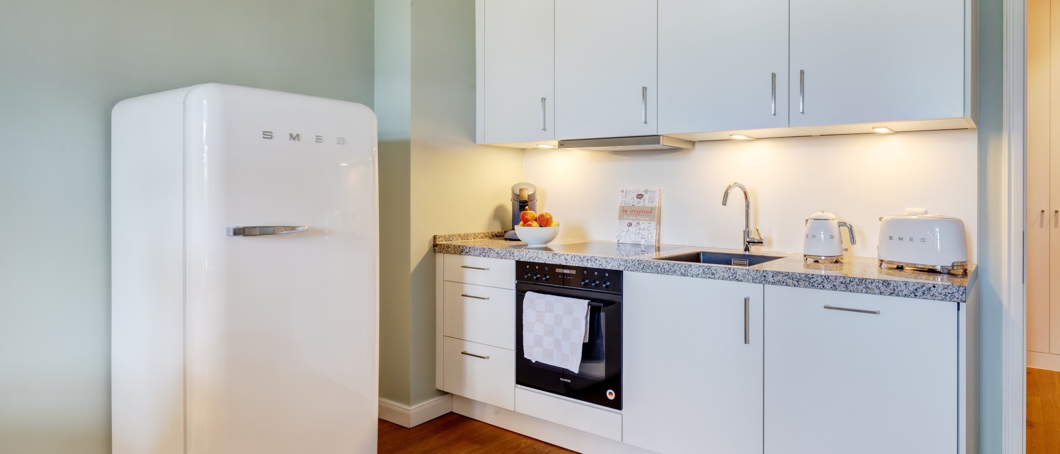 appartement sous les toits München Neuhausen 01 cuisine 14555