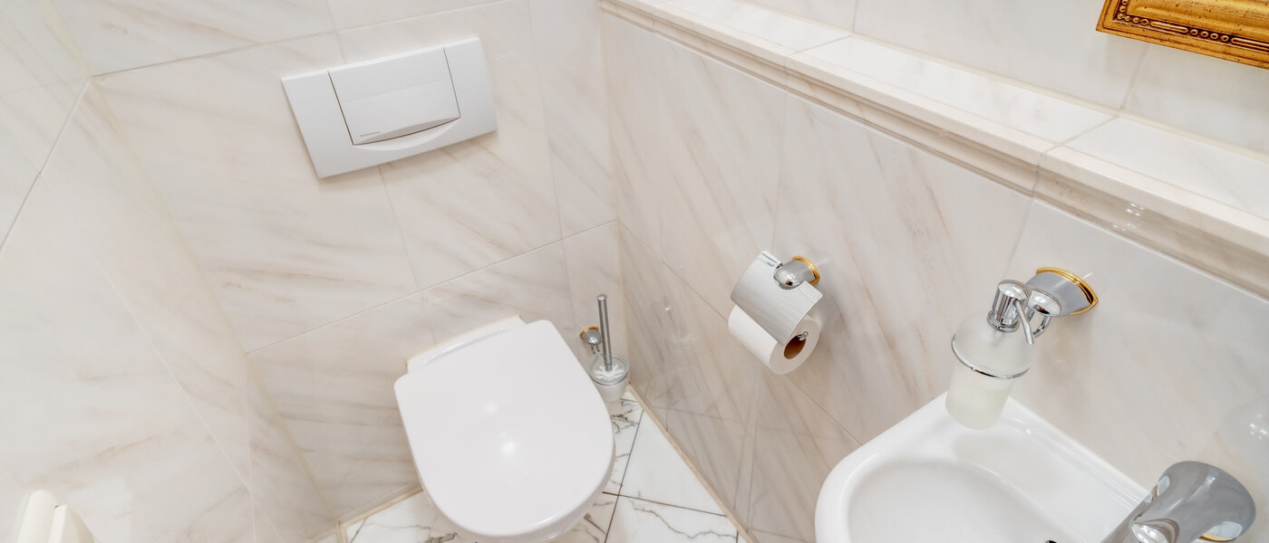 appartement style maisonnette München Fasangarten 02 deux toilettes 14585