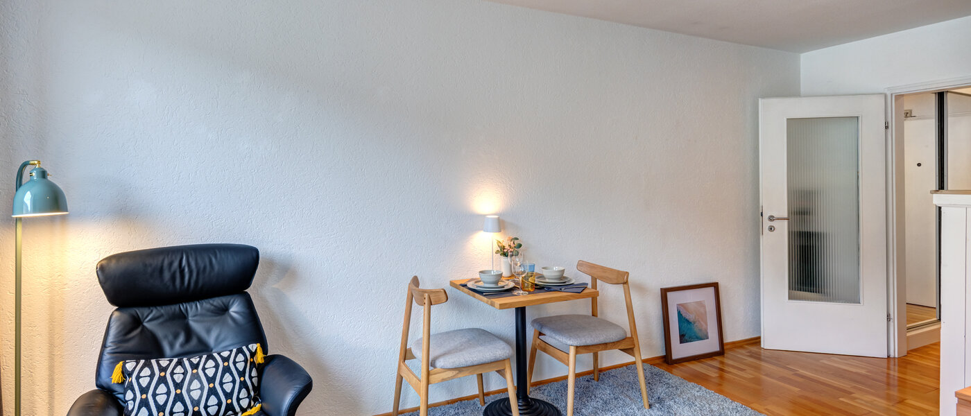 appartement München Neuhausen 03 pièce à vivre 14587