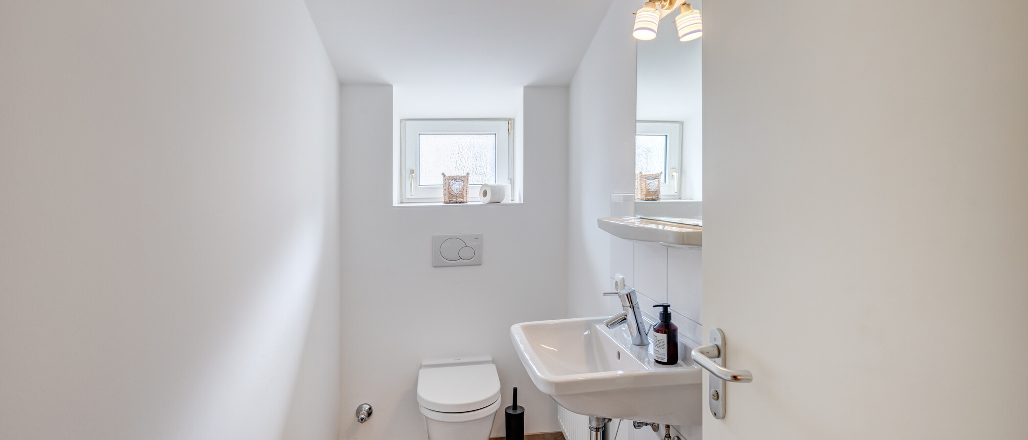 appartement sous les toits München Ludwigsvorstadt 01 deux toilettes 14609
