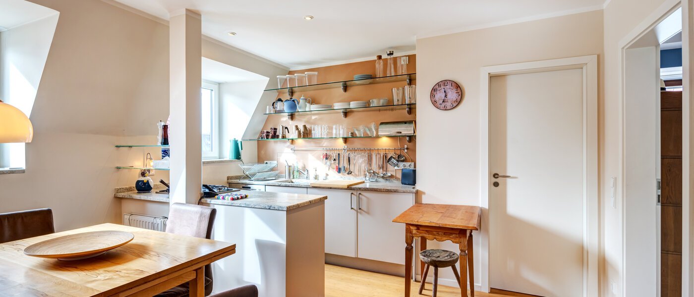 appartement sous les toits München Haidhausen 01 cuisine 14648