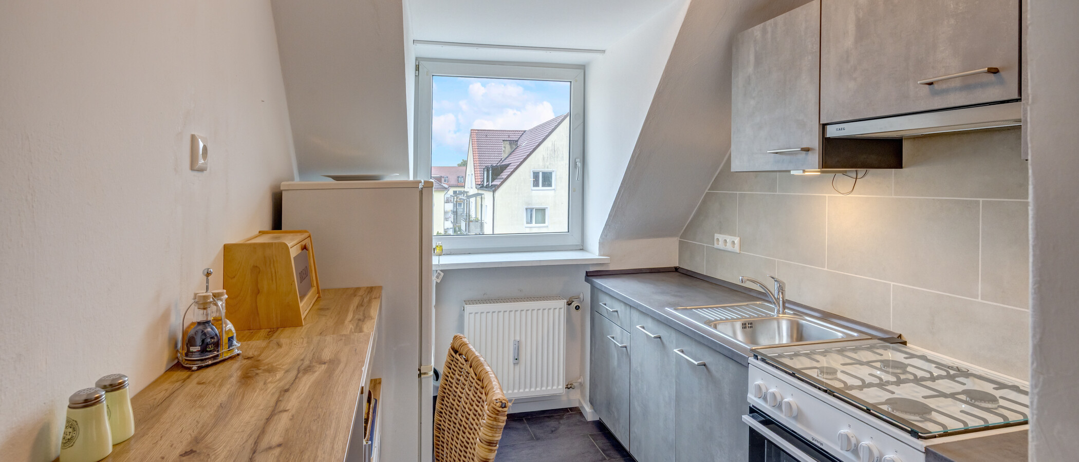 appartement sous les toits München Untergiesing 01 cuisine 14653