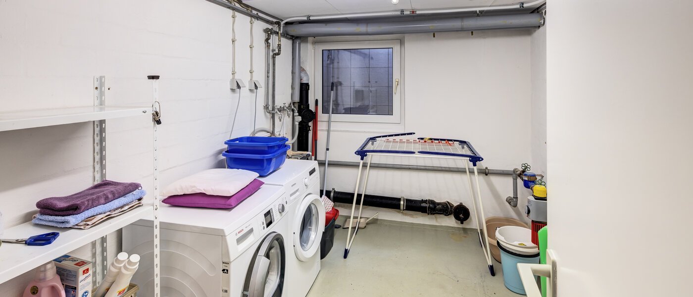 maison mitoyenne München Lochhausen 01 buanderie 14662