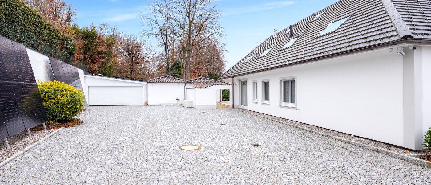 villa Starnberg 01 cour intérieure 14680