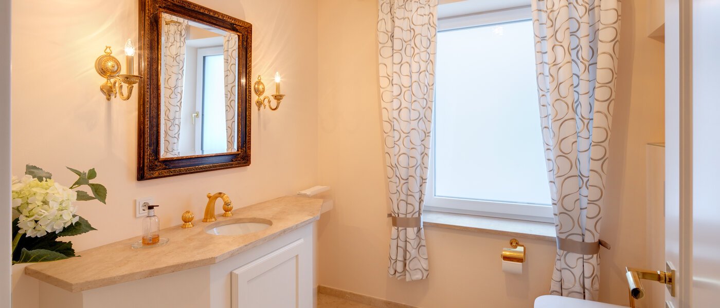 villa Starnberg 01 deux toilettes 14680