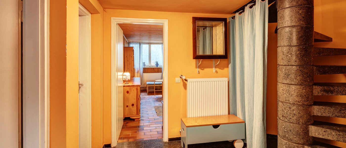 dernière maison de la rangée de maisons mitoyennes Unterhaching 06 entrée/couloir 14690