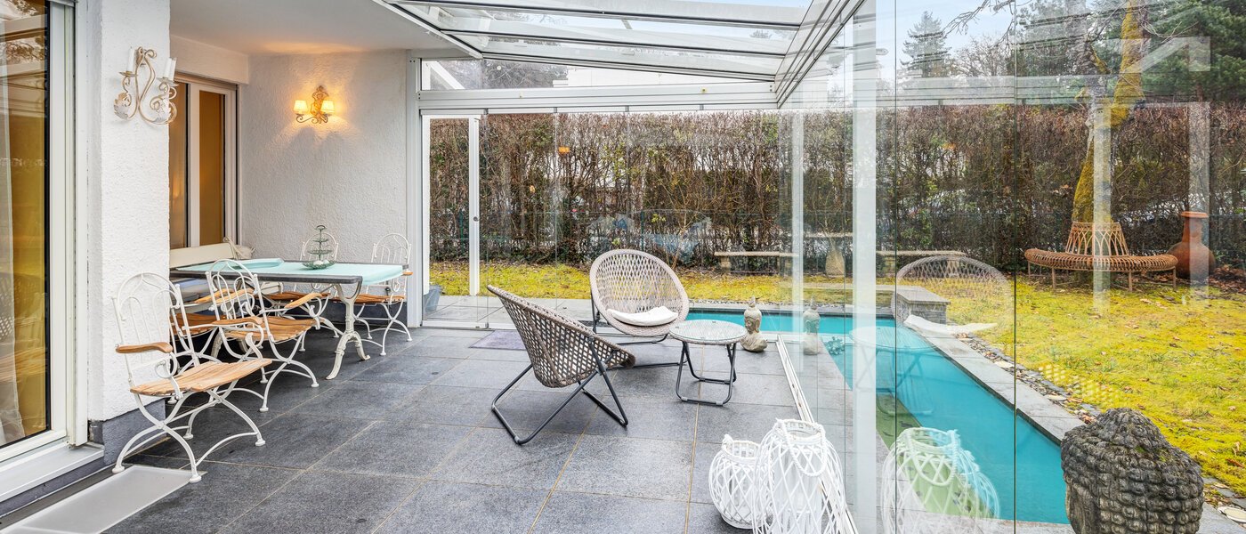 dernière maison de la rangée de maisons mitoyennes Unterhaching 01 salon d´hiver 14690