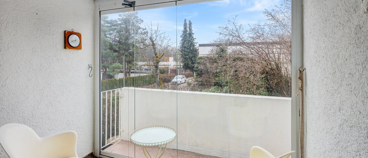 dernière maison de la rangée de maisons mitoyennes Unterhaching 01 loggia 14690