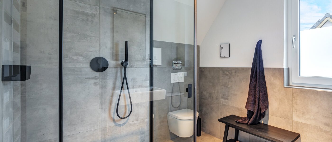 appartement sous les toits München Allach 03 salle de bain 14692