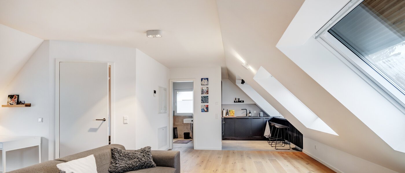 appartement sous les toits München Allach 03 pièce à vivre 14692