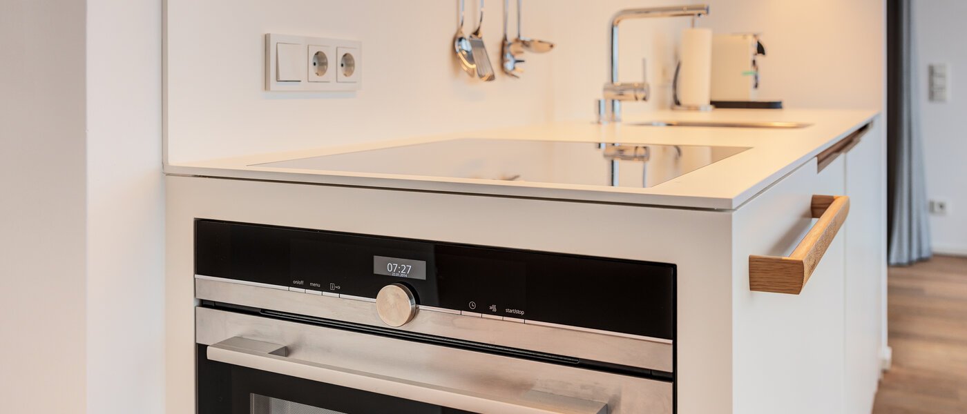 appartement avec terrasse sur le toit München Neuhausen 02 cuisine 14699